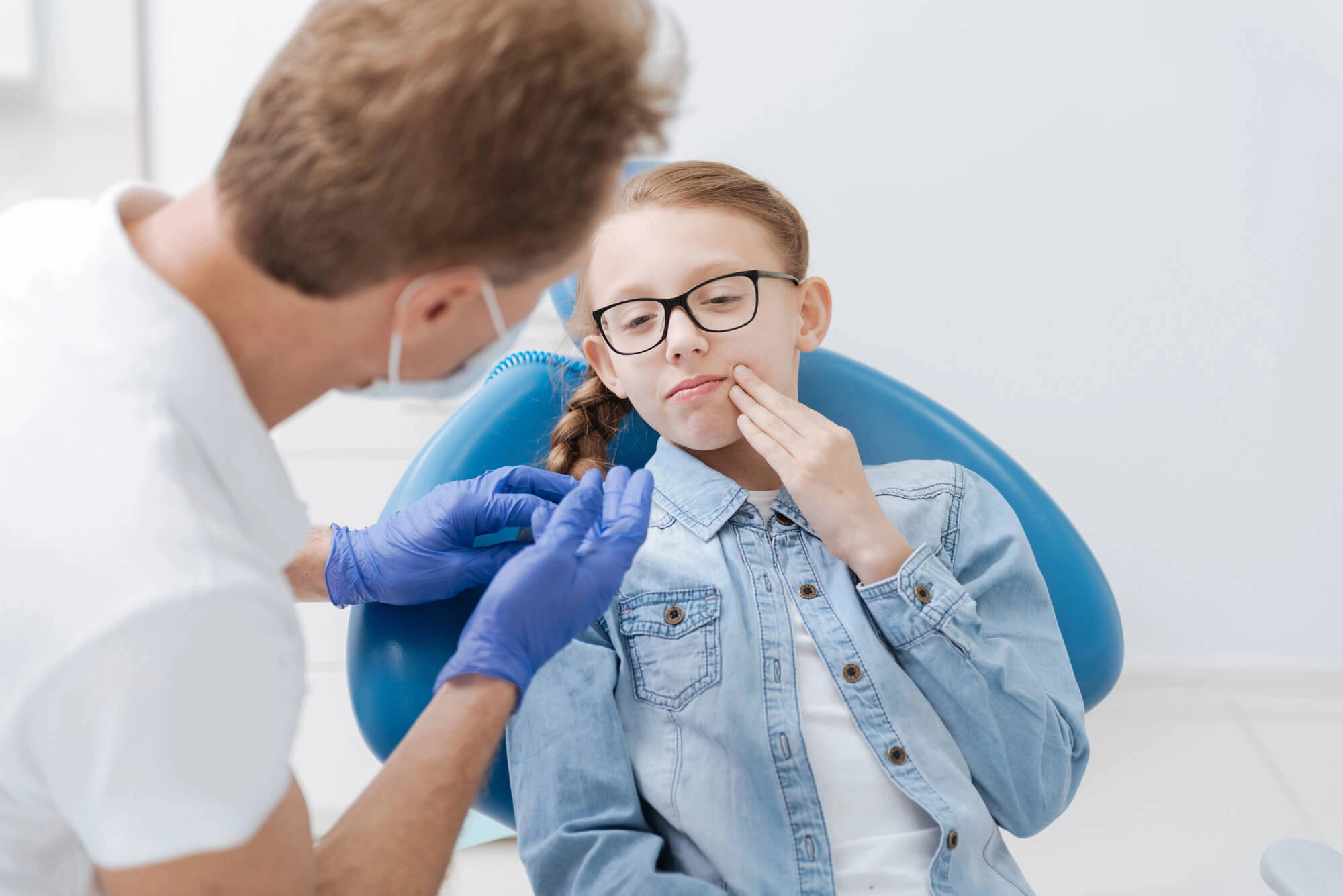 Patient with emergency dentist boca raton